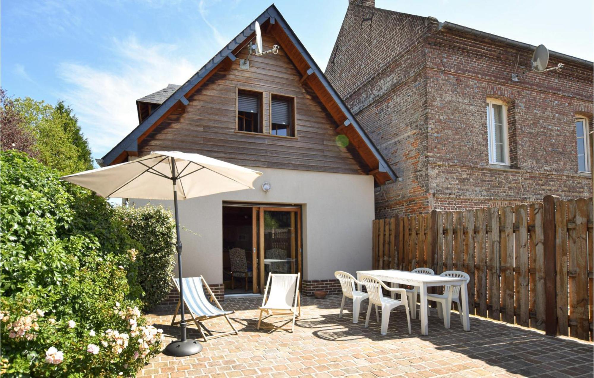Beautiful Home In Le Bourg-Dun With Kitchen Extérieur photo